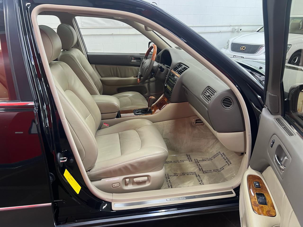 Lexus LS 400  1999