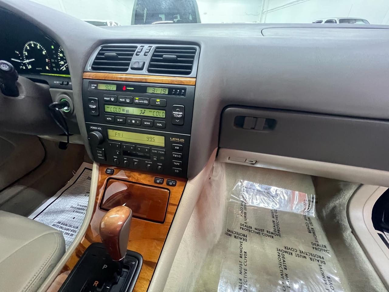 Lexus LS 400  1999