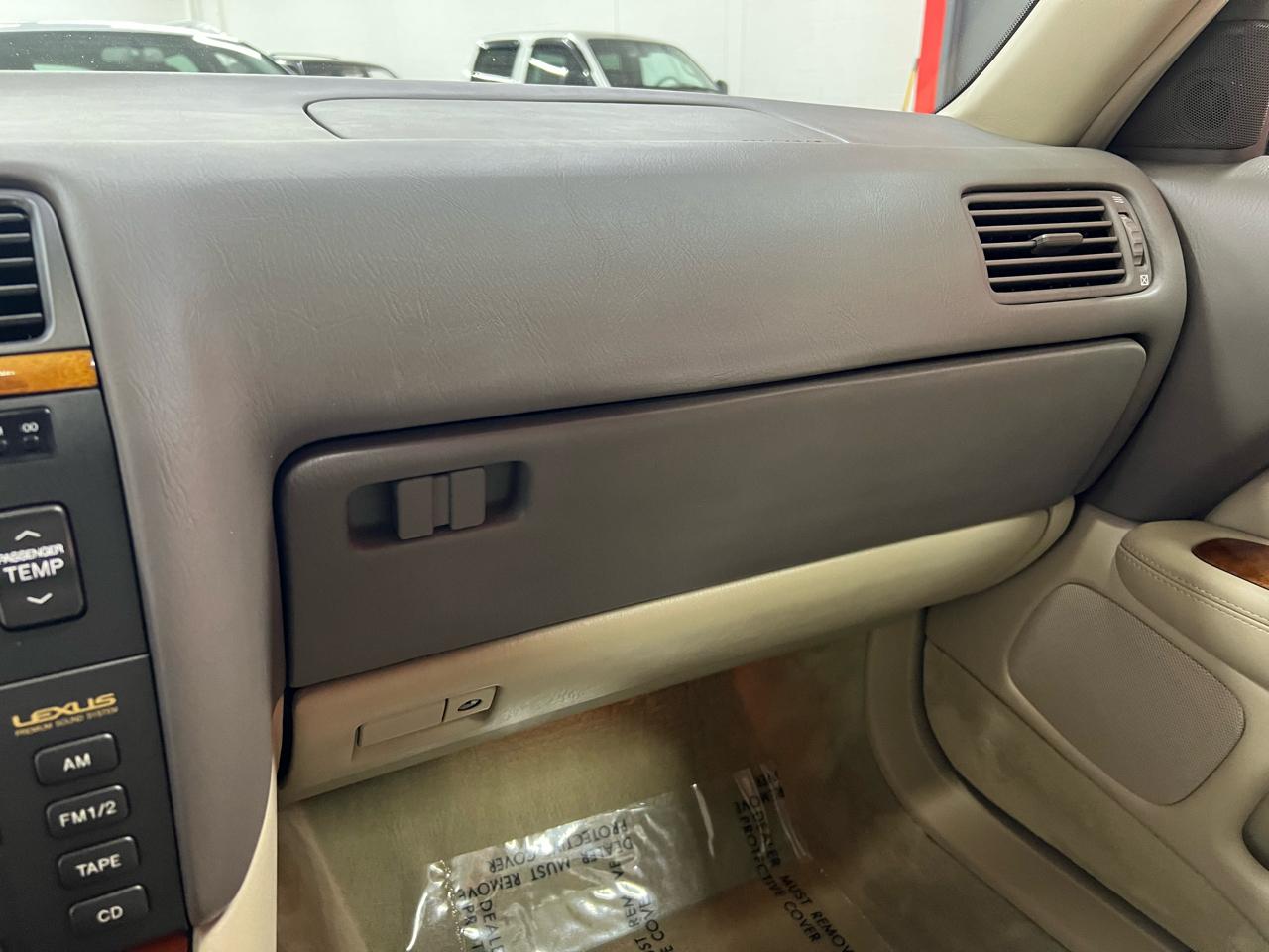 Lexus LS 400  1999