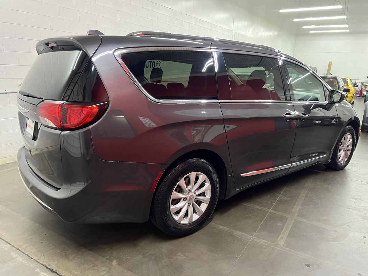 Chrysler Pacifica Touring-L 2018