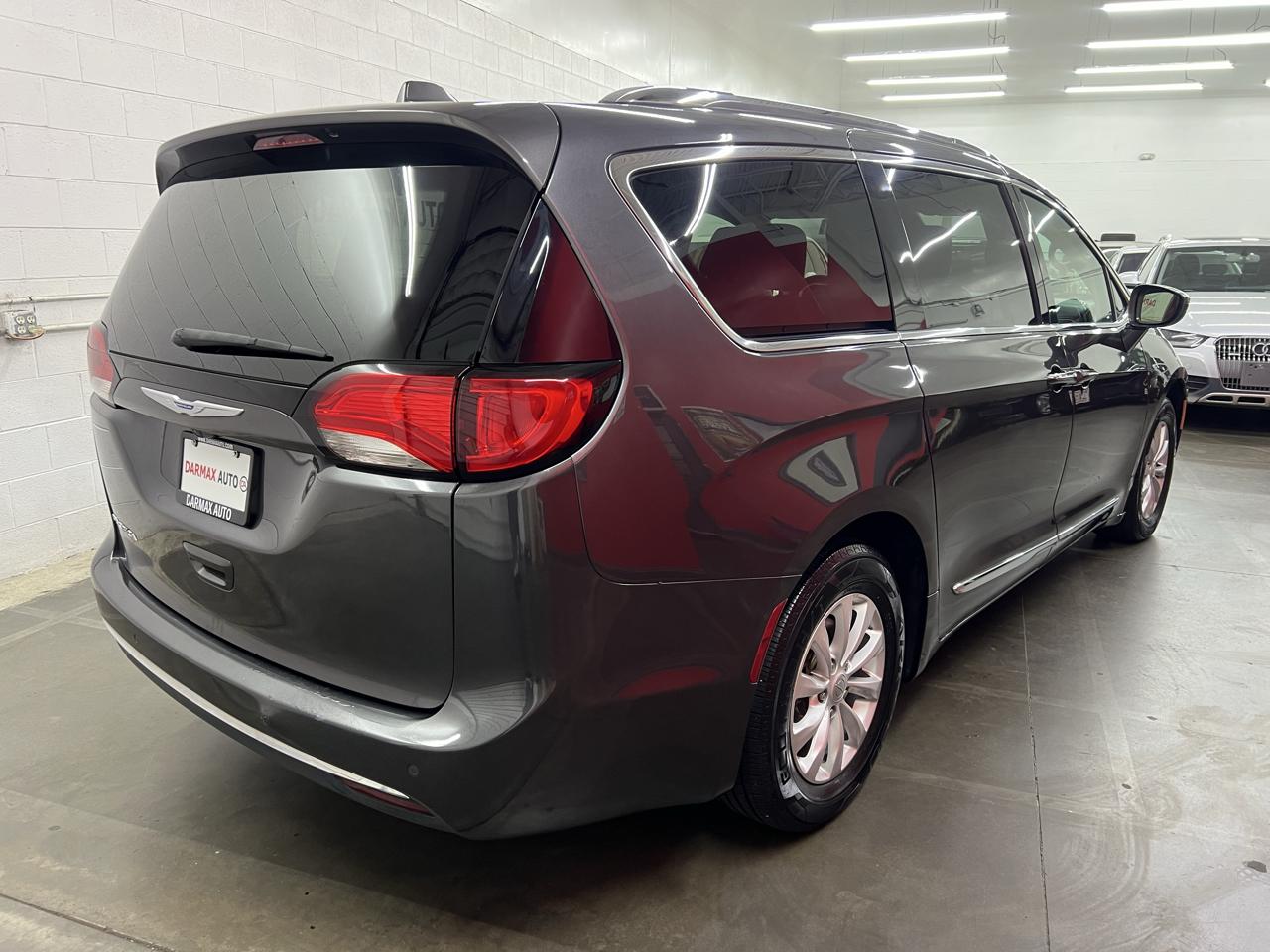 Chrysler Pacifica Touring-L 2018