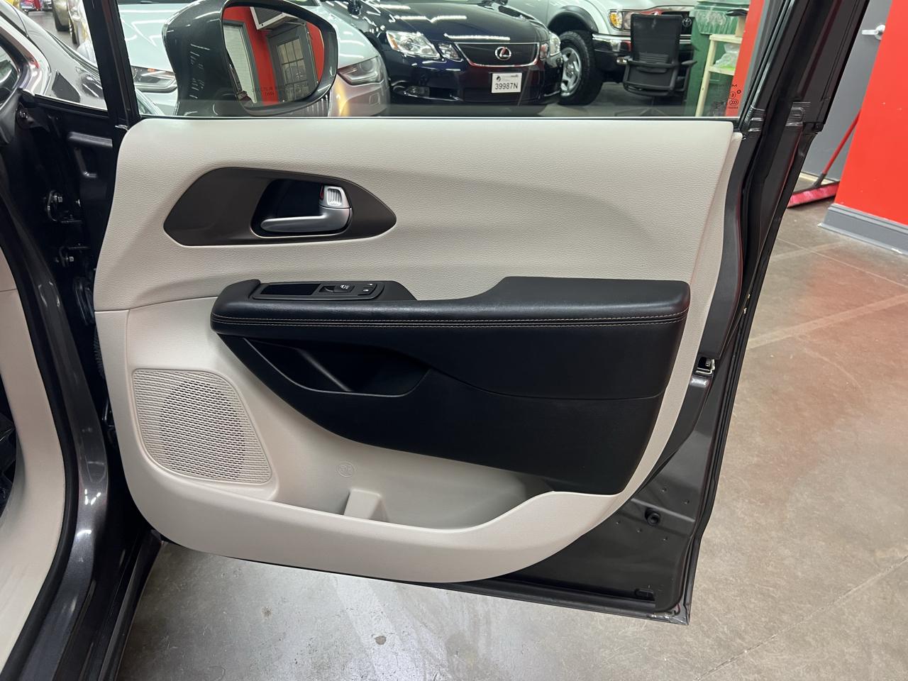 Chrysler Pacifica Touring-L 2018