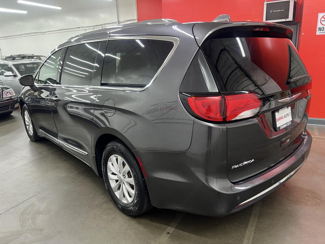 Chrysler Pacifica Touring-L 2018