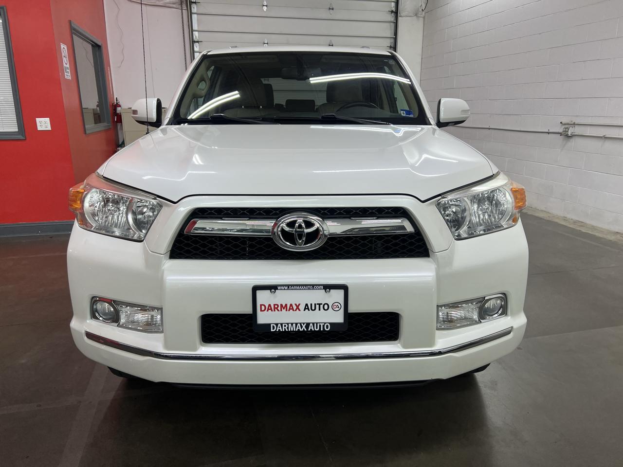Toyota 4Runner Limited 4WD V6 2011