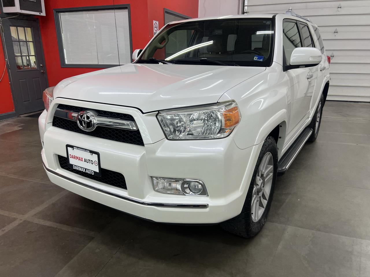 Toyota 4Runner Limited 4WD V6 2011