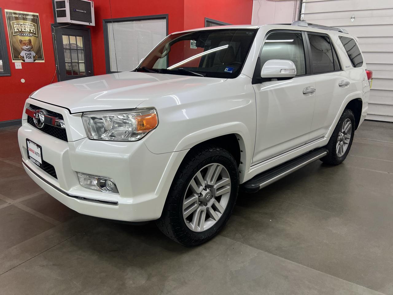 Toyota 4Runner Limited 4WD V6 2011