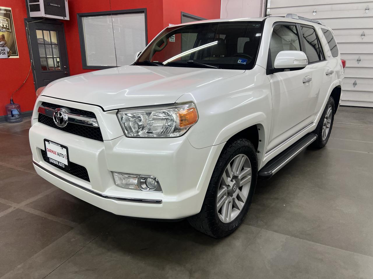 Toyota 4Runner Limited 4WD V6 2011