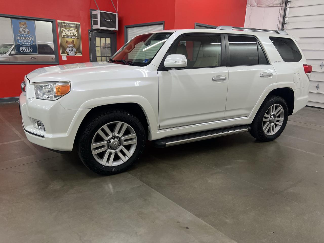 Toyota 4Runner Limited 4WD V6 2011
