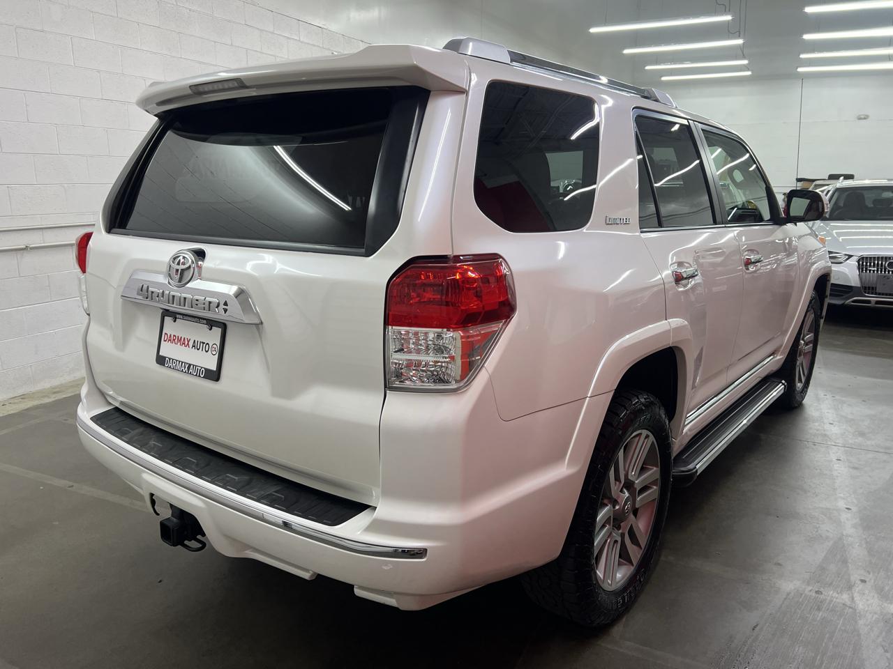 Toyota 4Runner Limited 4WD V6 2011