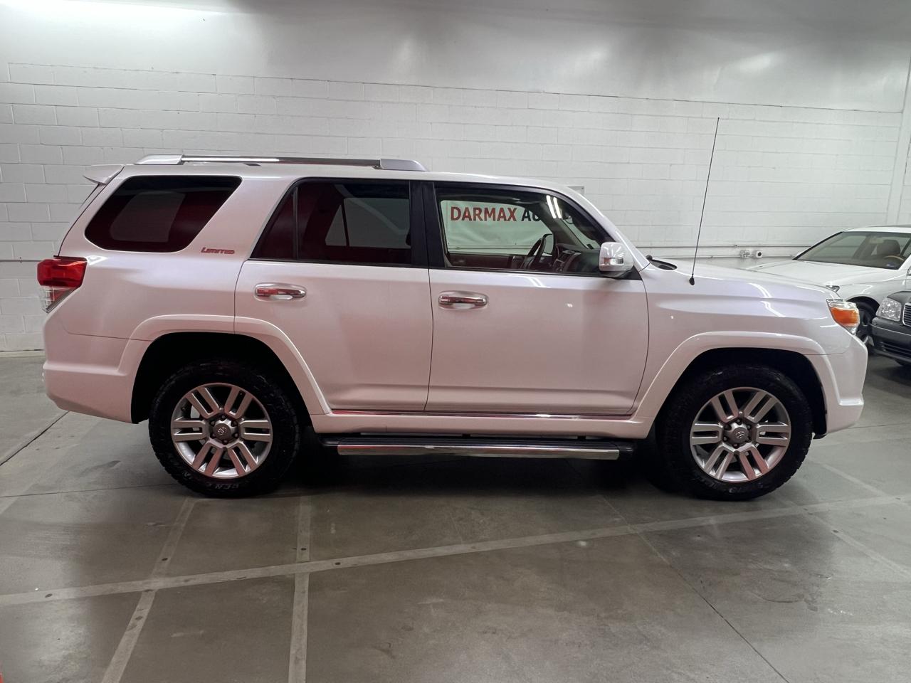 Toyota 4Runner Limited 4WD V6 2011
