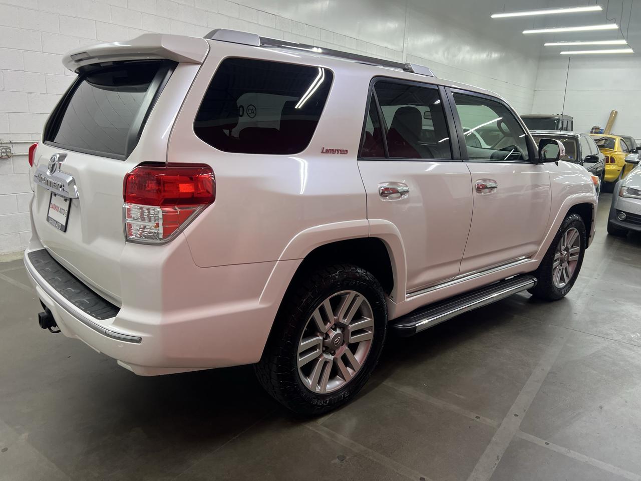 Toyota 4Runner Limited 4WD V6 2011