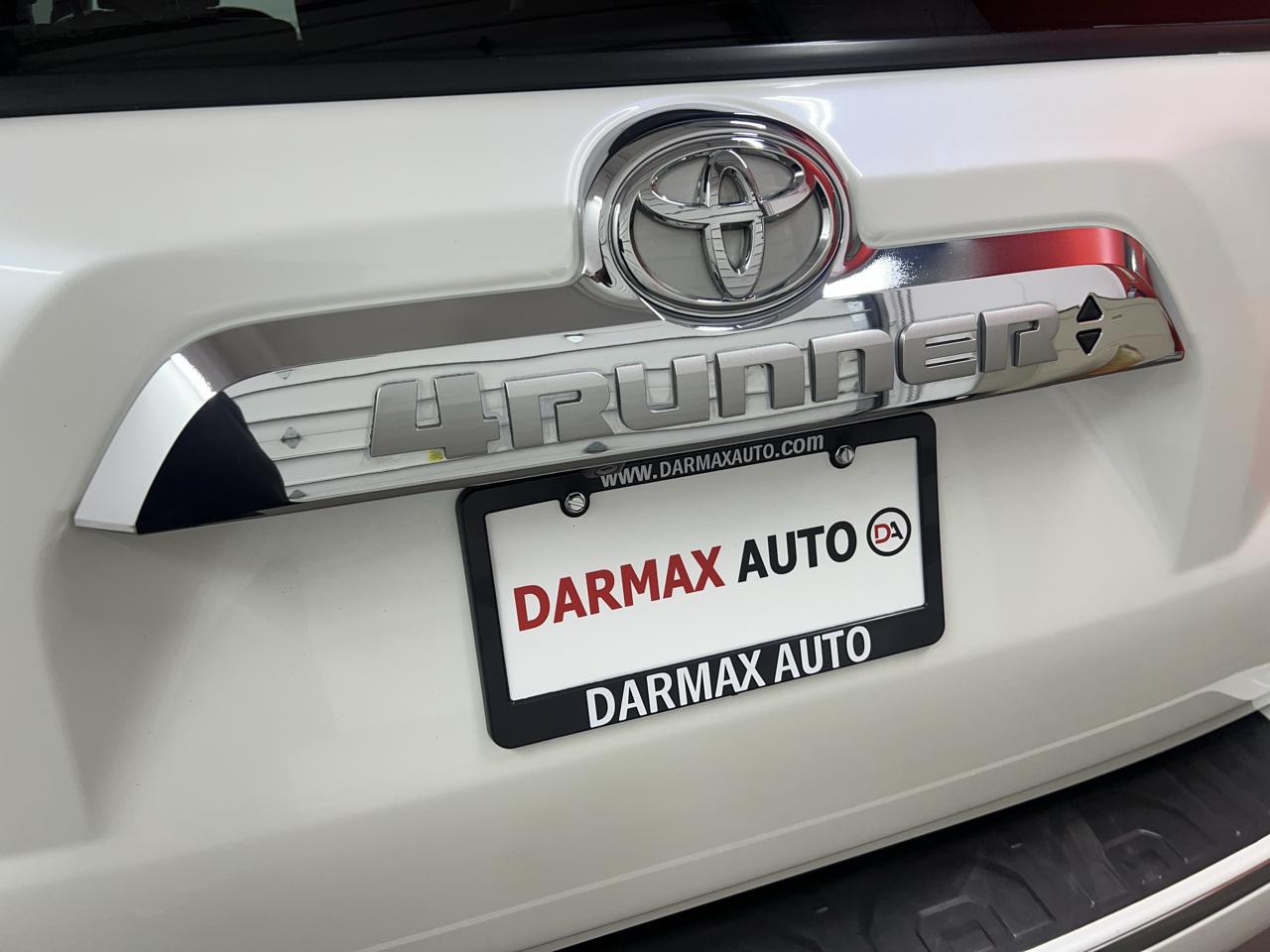 Toyota 4Runner Limited 4WD V6 2011