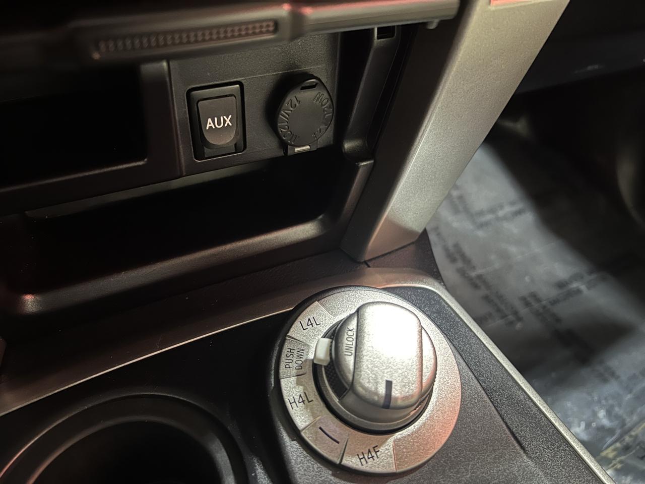 Toyota 4Runner Limited 4WD V6 2011