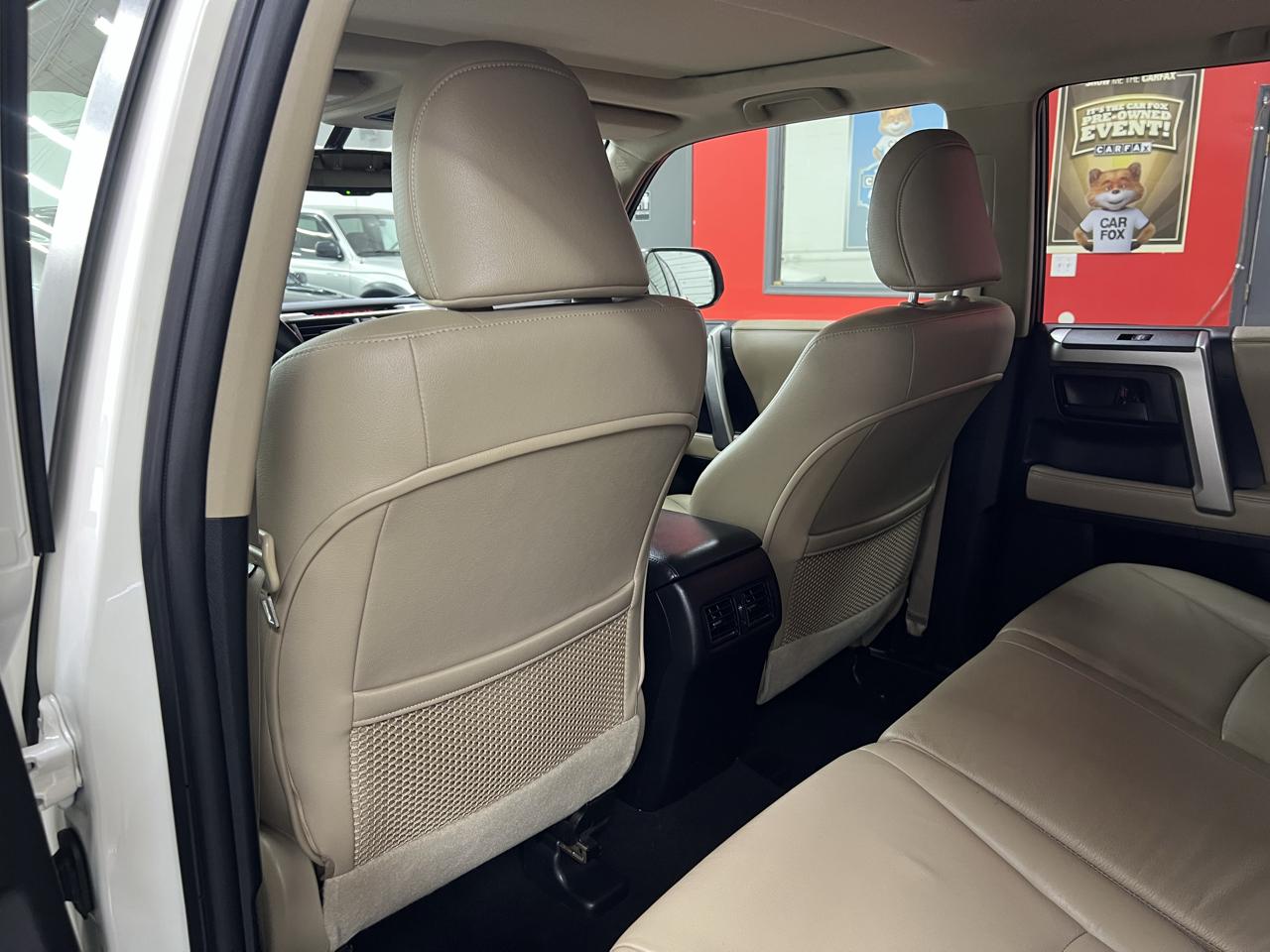 Toyota 4Runner Limited 4WD V6 2011