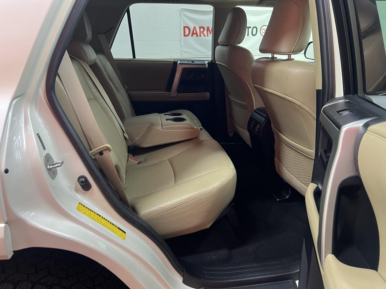 Toyota 4Runner Limited 4WD V6 2011