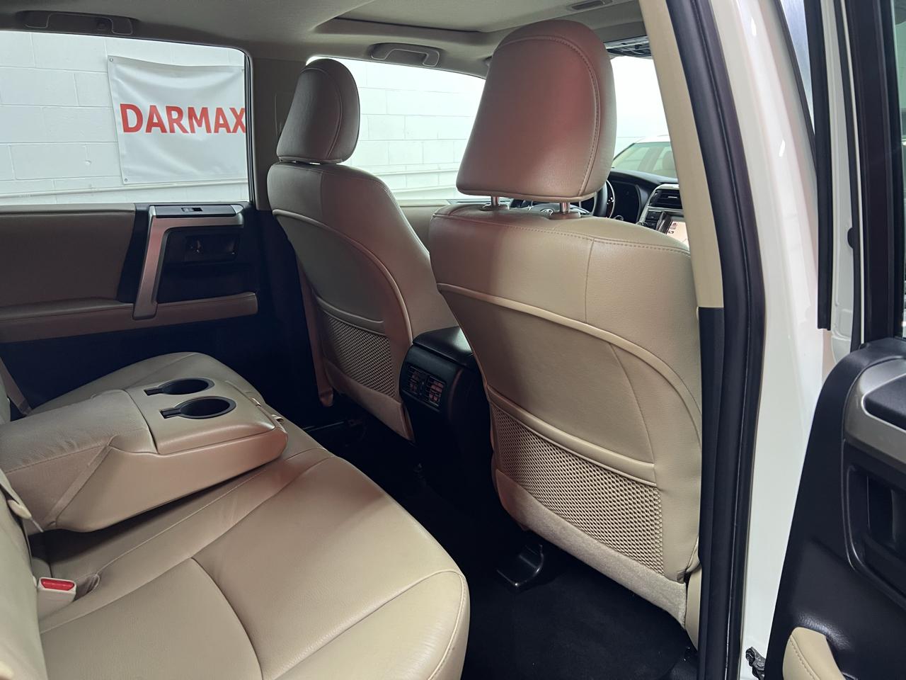 Toyota 4Runner Limited 4WD V6 2011