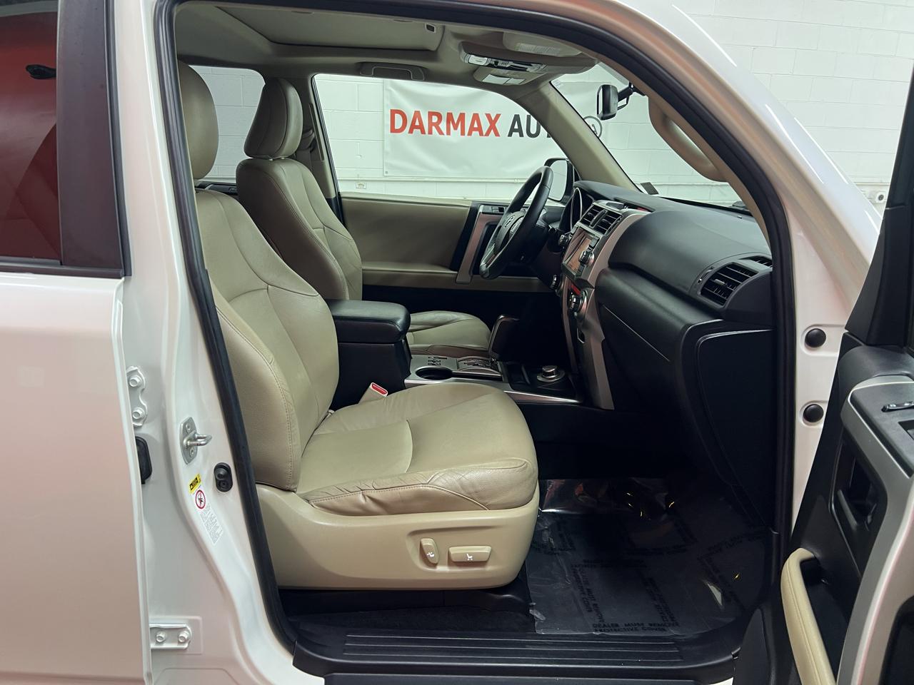 Toyota 4Runner Limited 4WD V6 2011