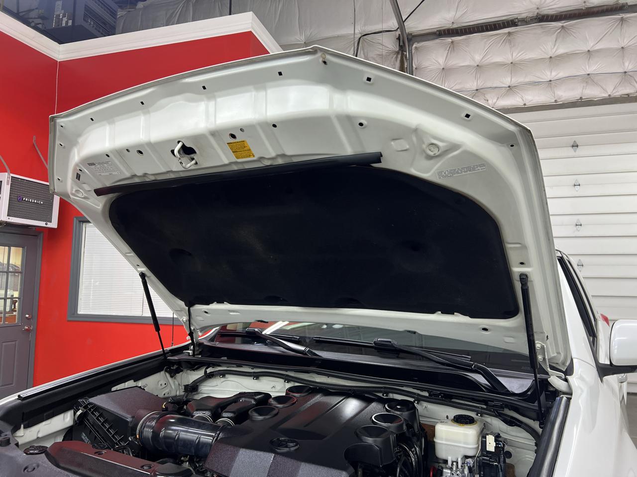 Toyota 4Runner Limited 4WD V6 2011