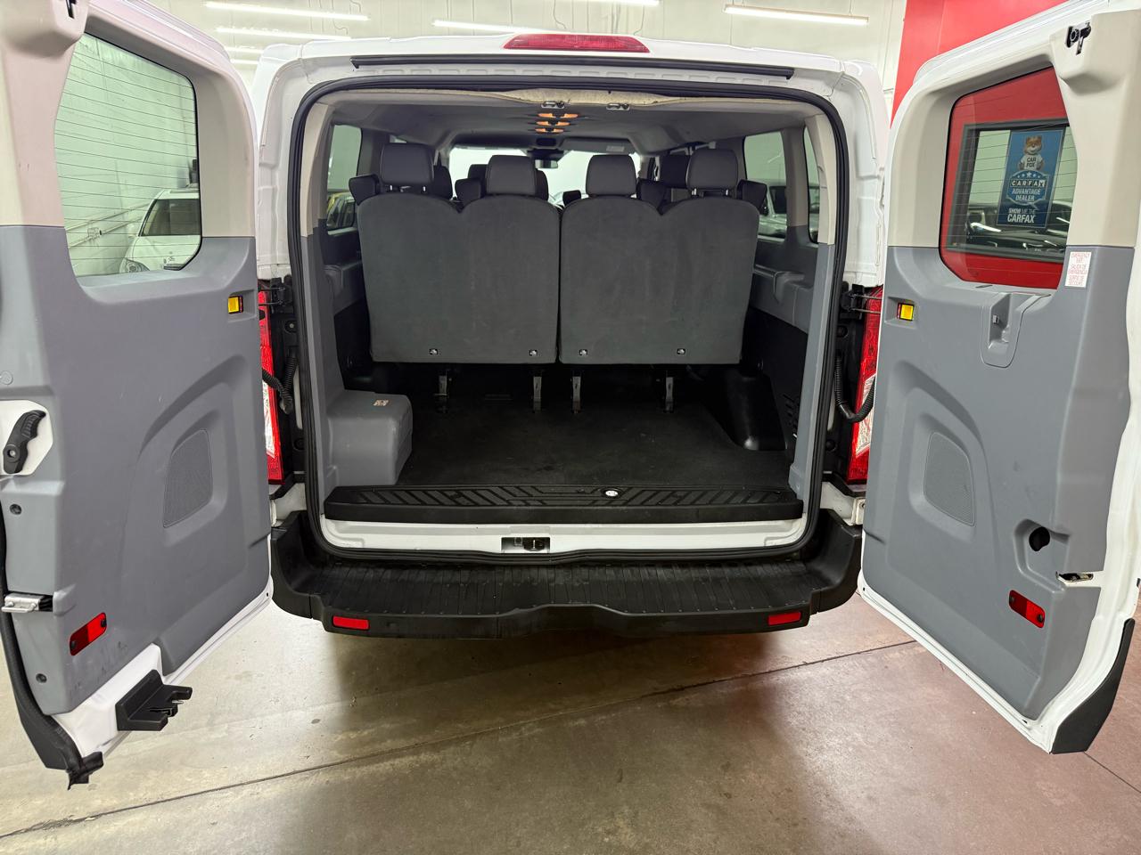 Ford Transit 350 Wagon Low Roof XL 60/40 Pass. 148-in. WB 2017