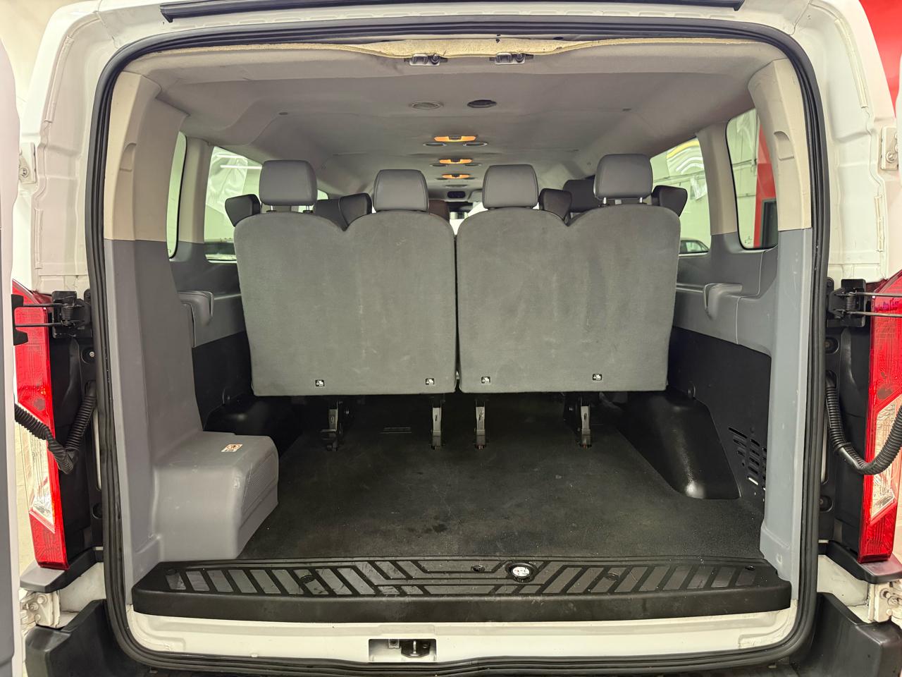 Ford Transit 350 Wagon Low Roof XL 60/40 Pass. 148-in. WB 2017