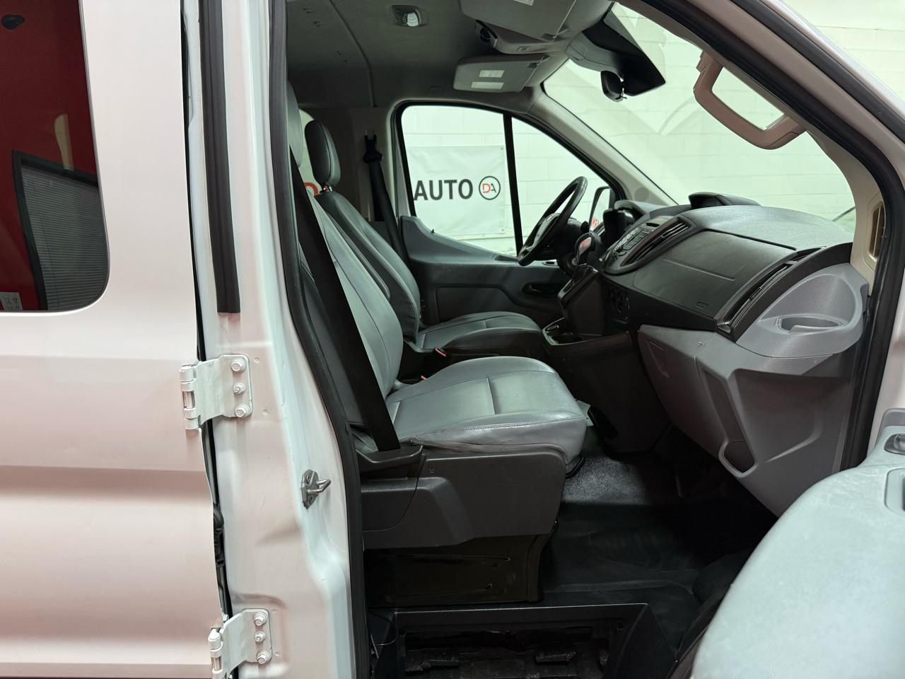 Ford Transit 350 Wagon Low Roof XL 60/40 Pass. 148-in. WB 2017