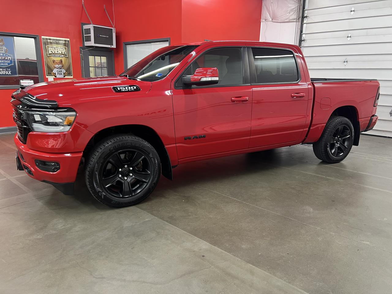 RAM 1500 Big Horn Crew Cab SWB 4WD 2020