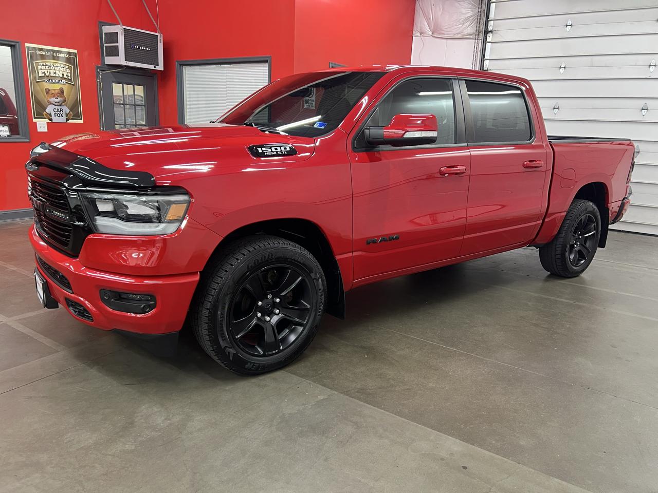 RAM 1500 Big Horn Crew Cab SWB 4WD 2020
