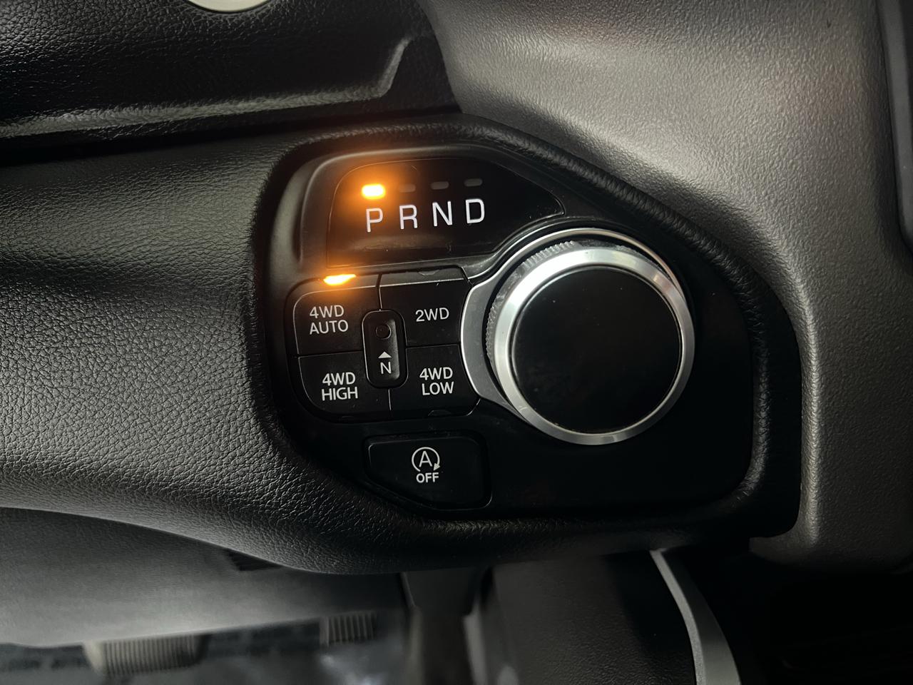 RAM 1500 Big Horn Crew Cab SWB 4WD 2020