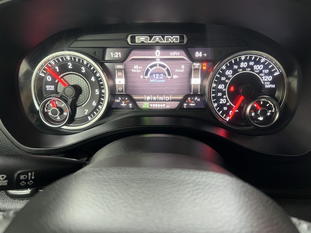 RAM 1500 Big Horn Crew Cab SWB 4WD 2020