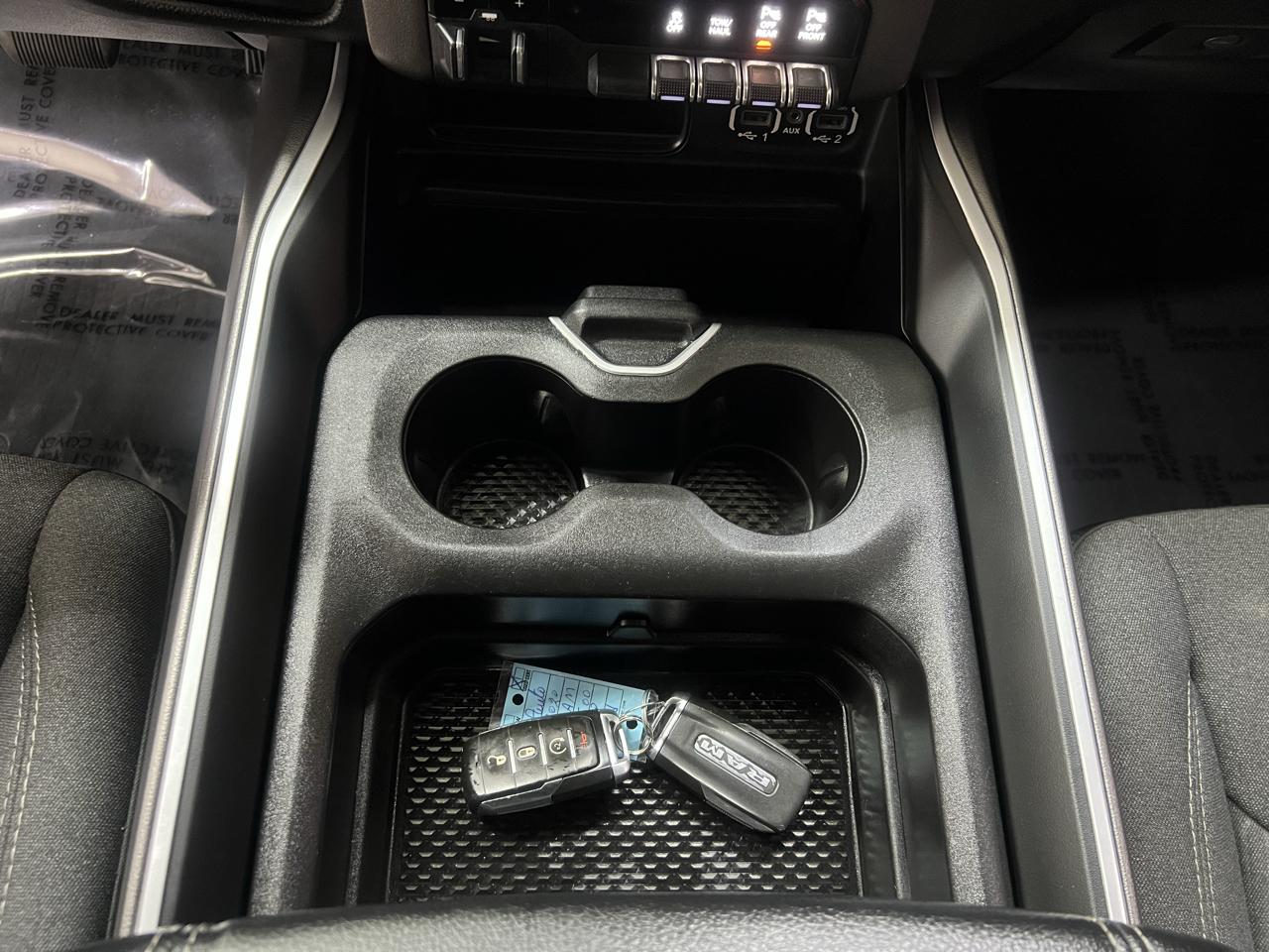 RAM 1500 Big Horn Crew Cab SWB 4WD 2020