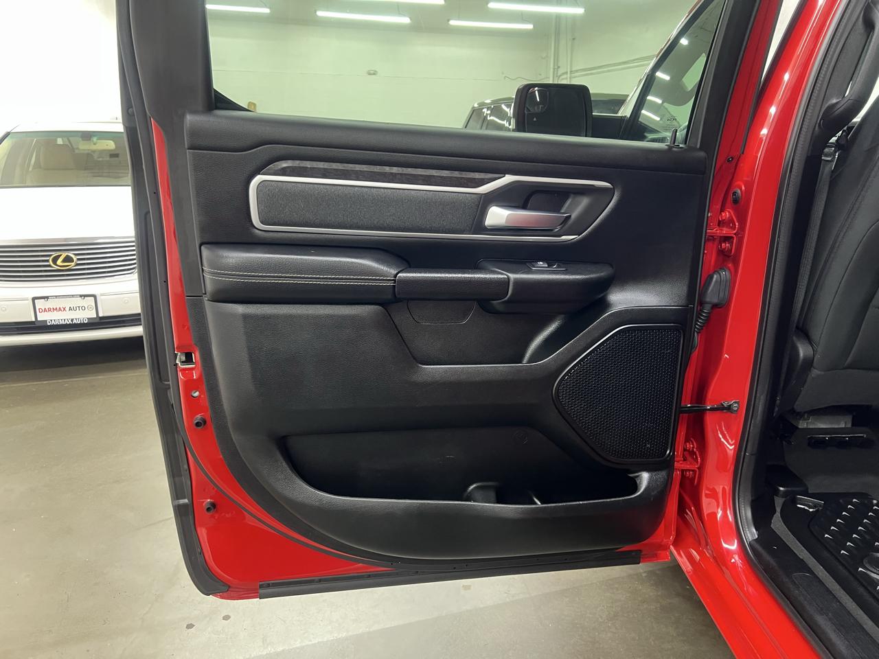 RAM 1500 Big Horn Crew Cab SWB 4WD 2020