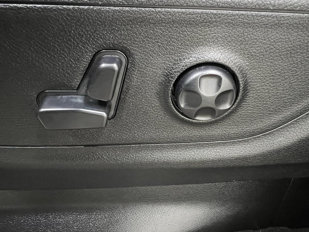 RAM 1500 Big Horn Crew Cab SWB 4WD 2020