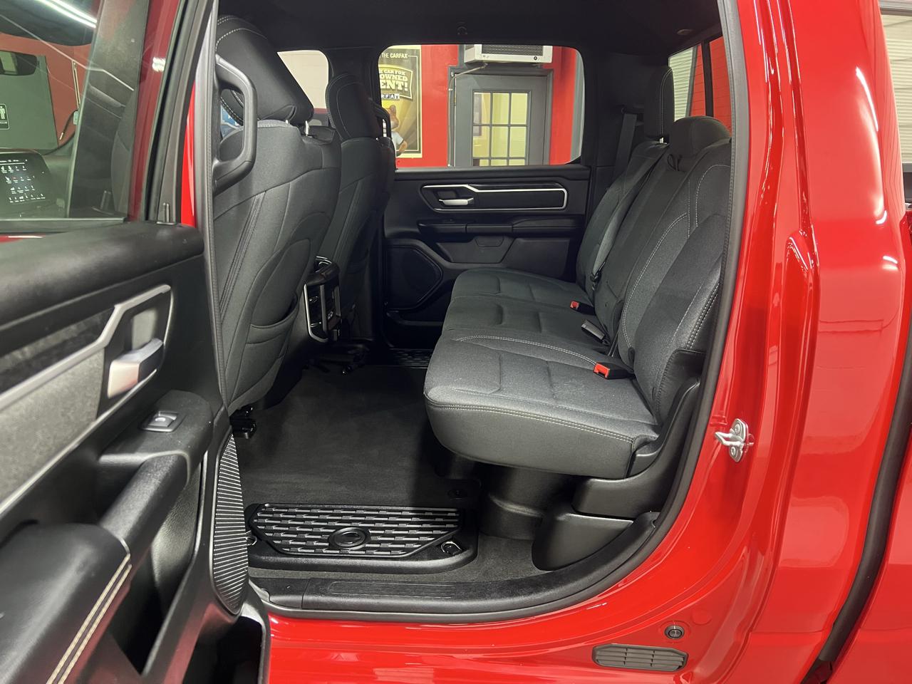 RAM 1500 Big Horn Crew Cab SWB 4WD 2020