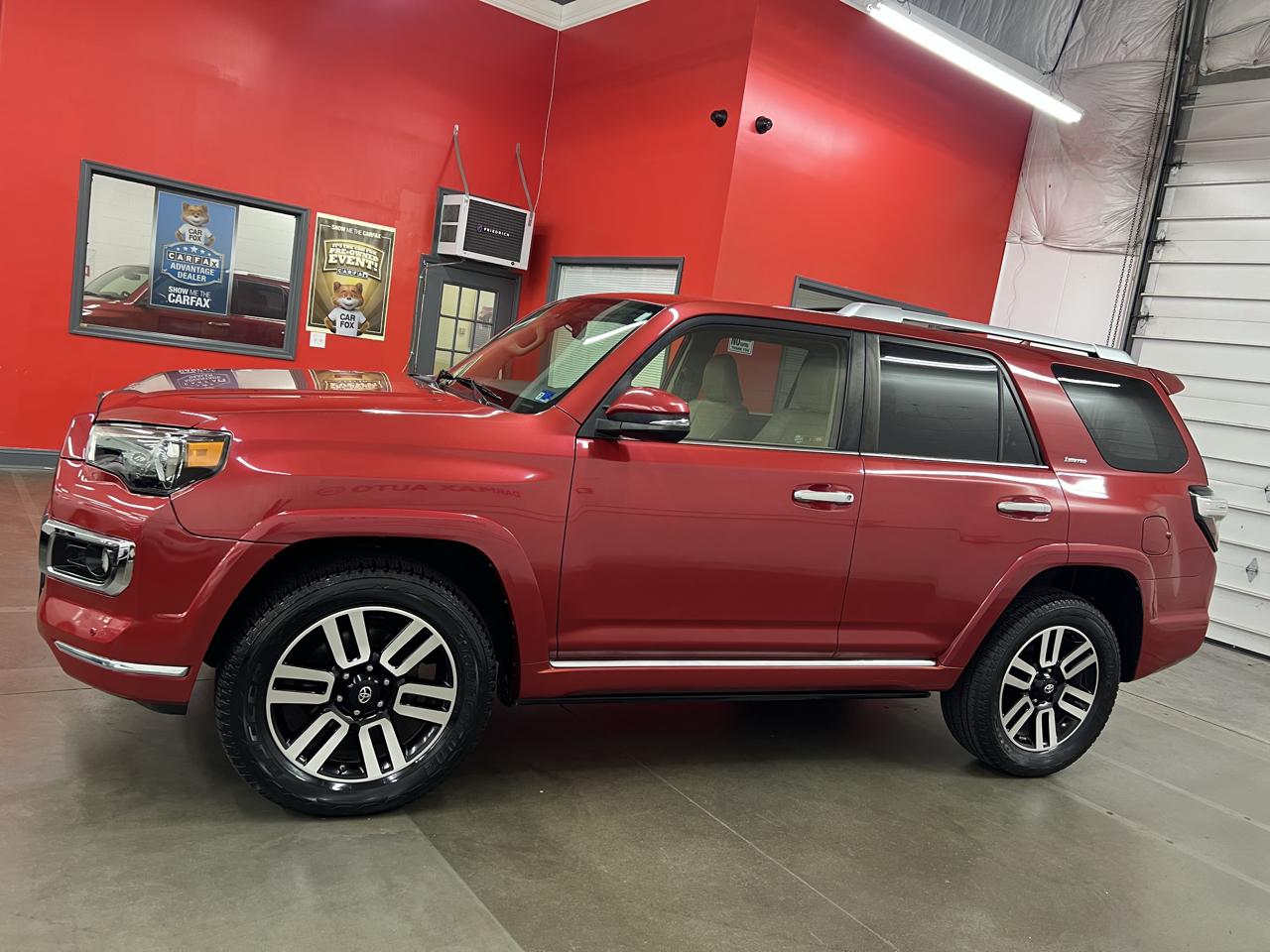 Toyota 4Runner Limited 4WD V6 2015