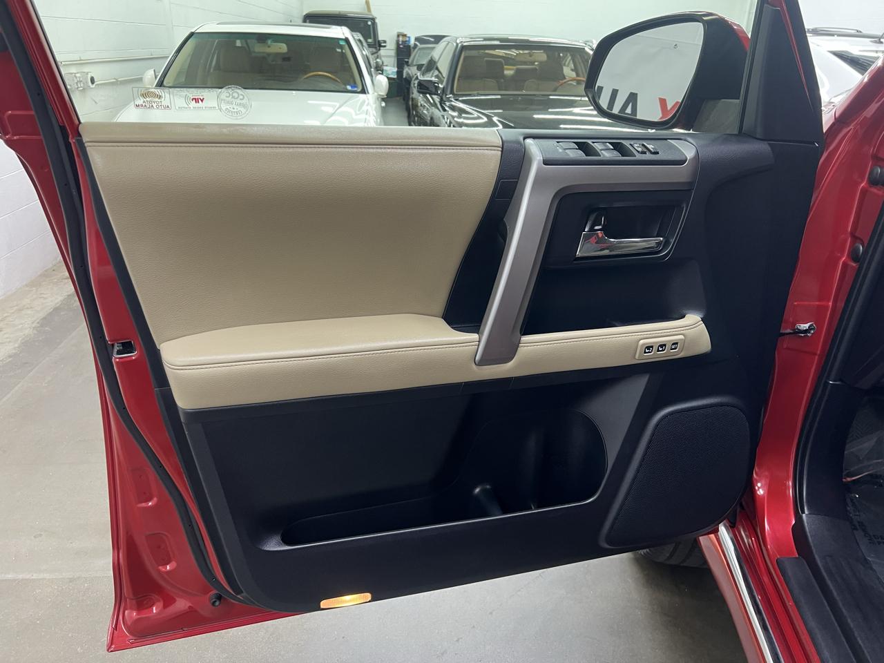 Toyota 4Runner Limited 4WD V6 2015