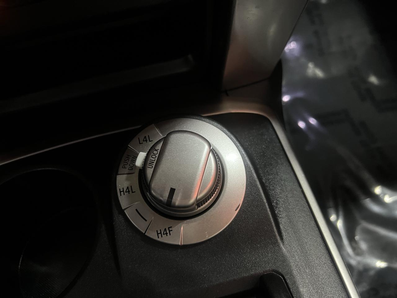 Toyota 4Runner Limited 4WD V6 2015