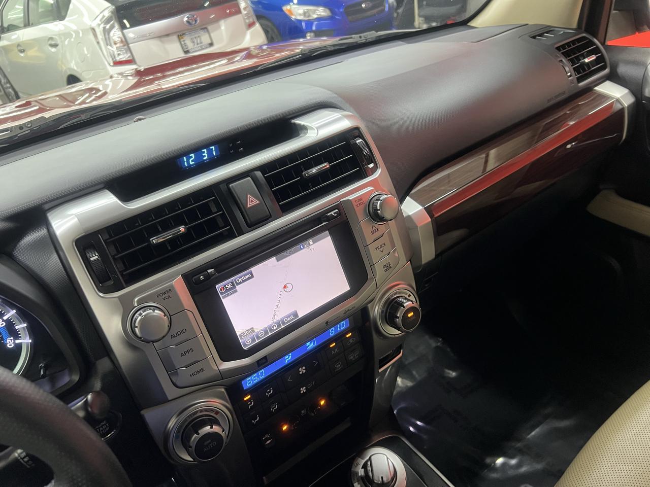 Toyota 4Runner Limited 4WD V6 2015