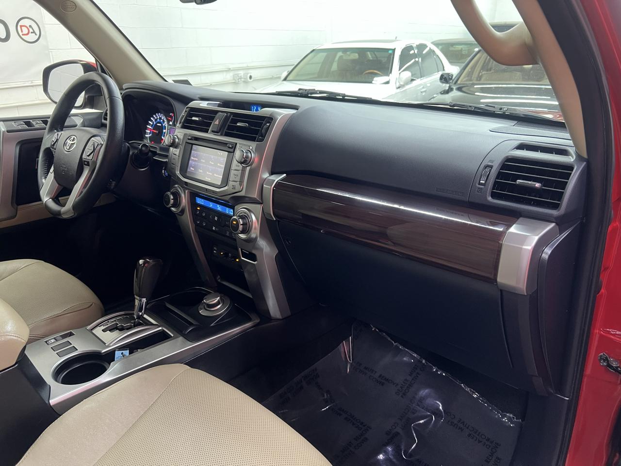 Toyota 4Runner Limited 4WD V6 2015