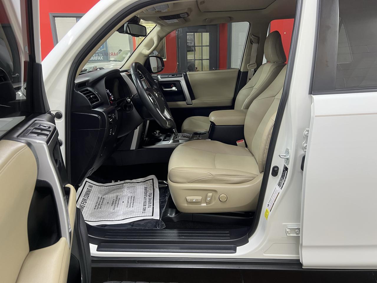Toyota 4Runner SR5 Premium 4WD 2021