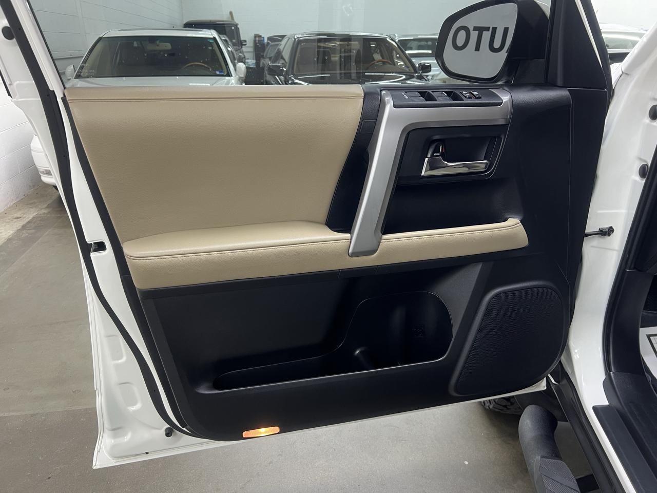 Toyota 4Runner SR5 Premium 4WD 2021