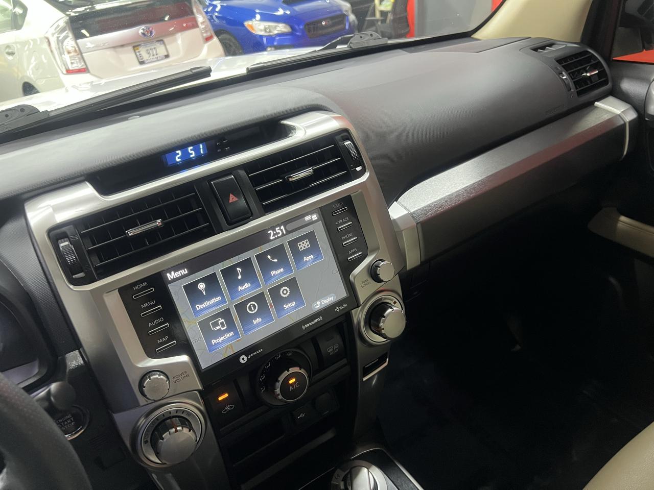 Toyota 4Runner SR5 Premium 4WD 2021