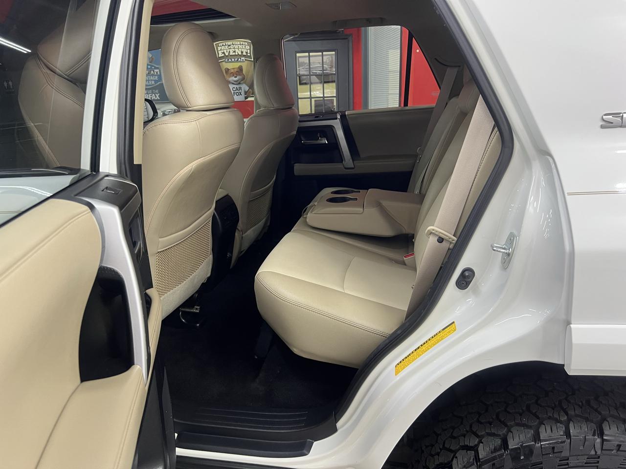 Toyota 4Runner SR5 Premium 4WD 2021