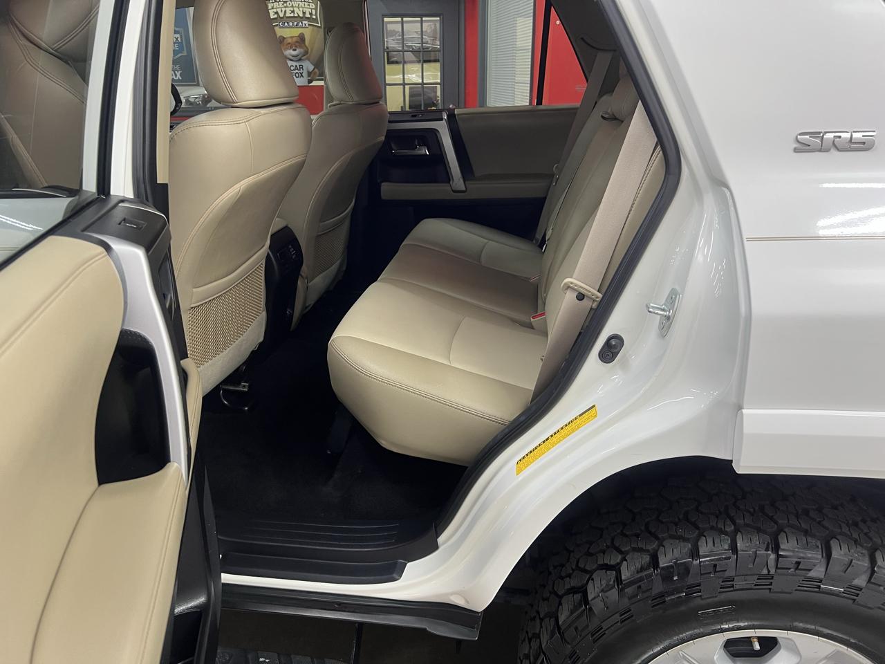 Toyota 4Runner SR5 Premium 4WD 2021