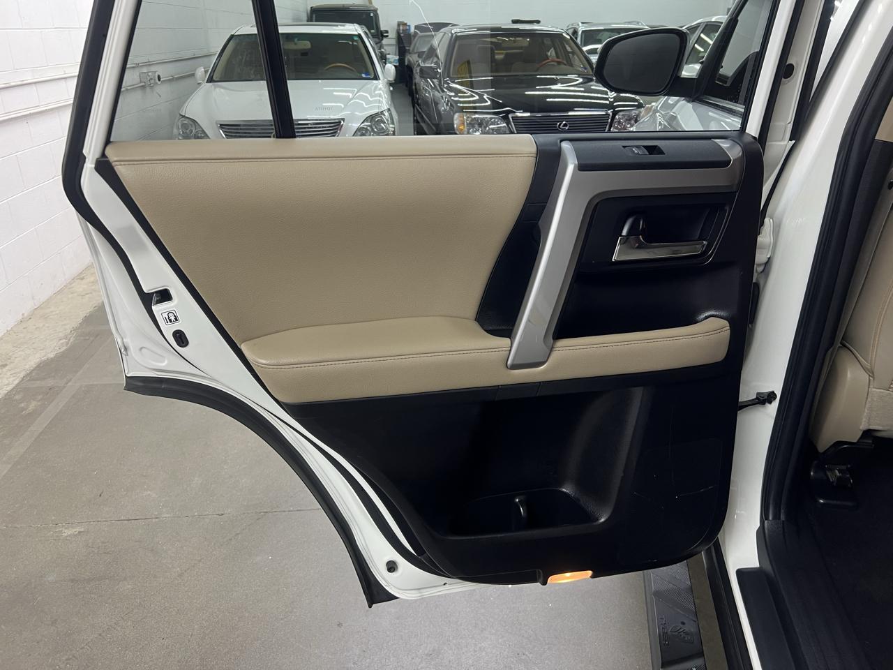 Toyota 4Runner SR5 Premium 4WD 2021