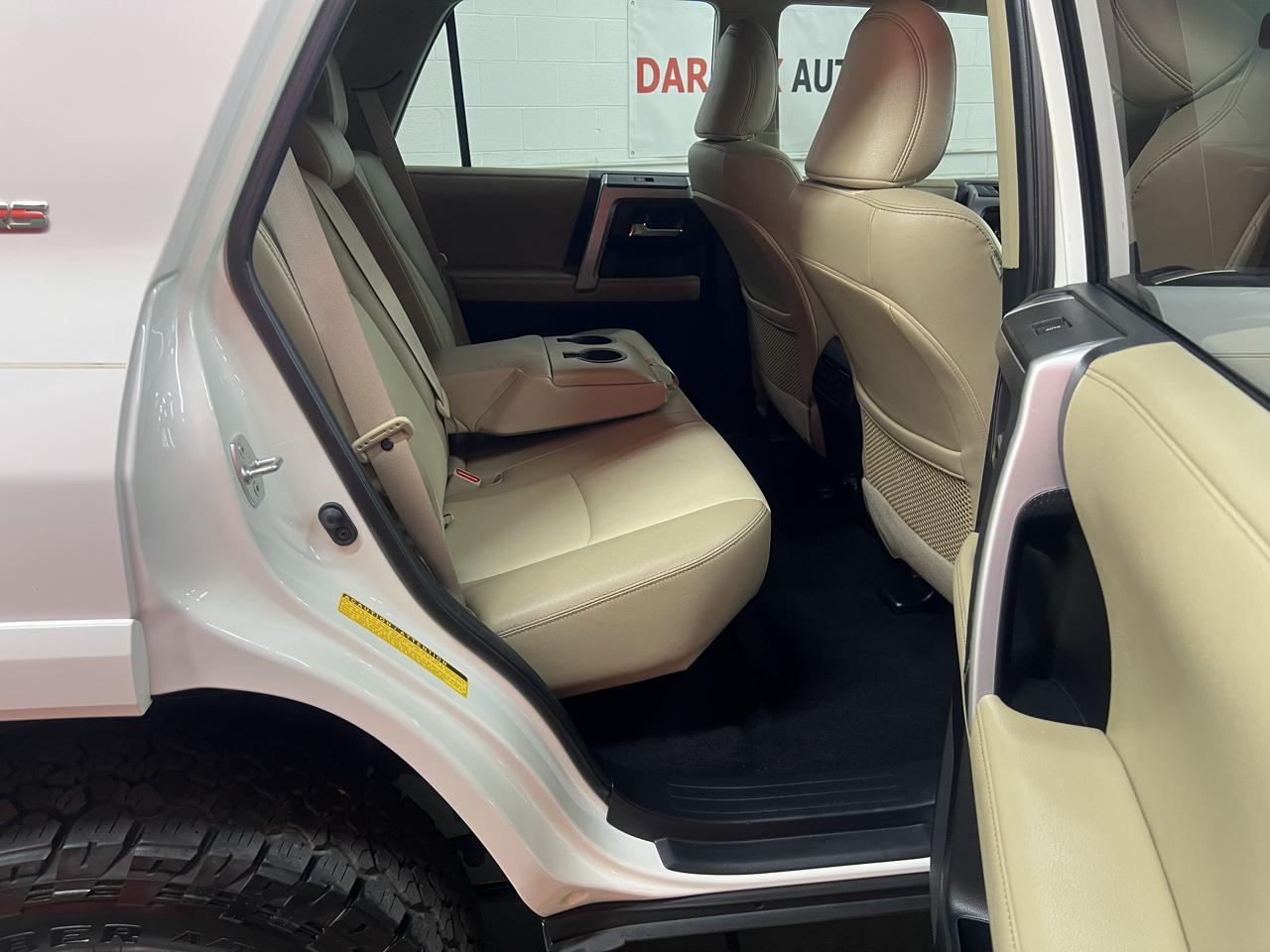 Toyota 4Runner SR5 Premium 4WD 2021