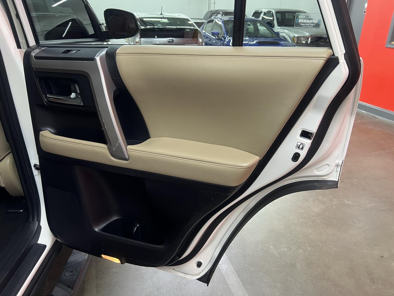 Toyota 4Runner SR5 Premium 4WD 2021