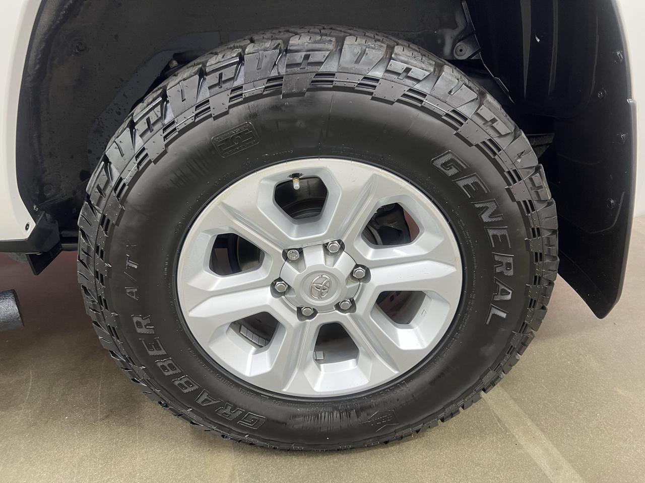 Toyota 4Runner SR5 Premium 4WD 2021