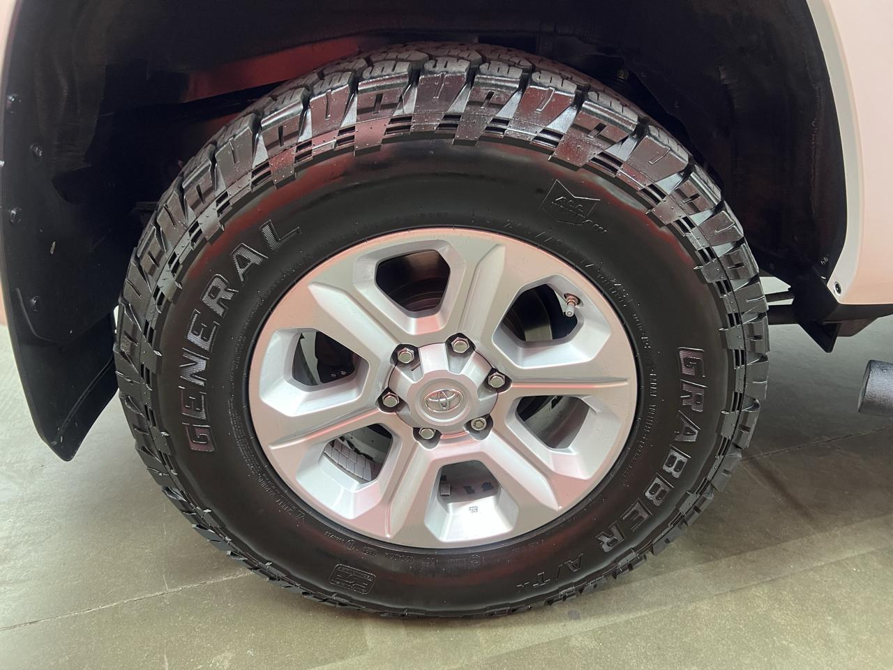 Toyota 4Runner SR5 Premium 4WD 2021