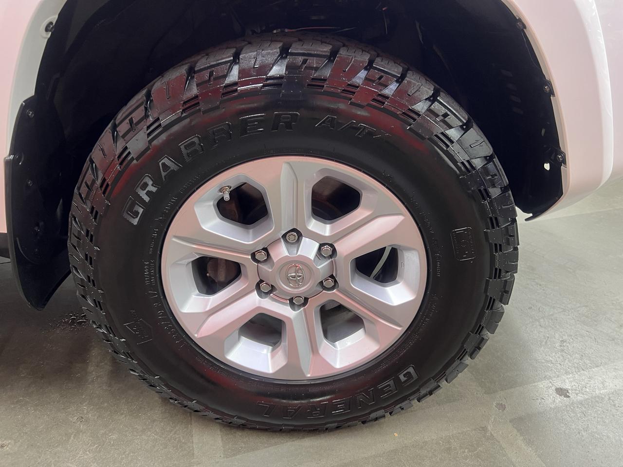 Toyota 4Runner SR5 Premium 4WD 2021