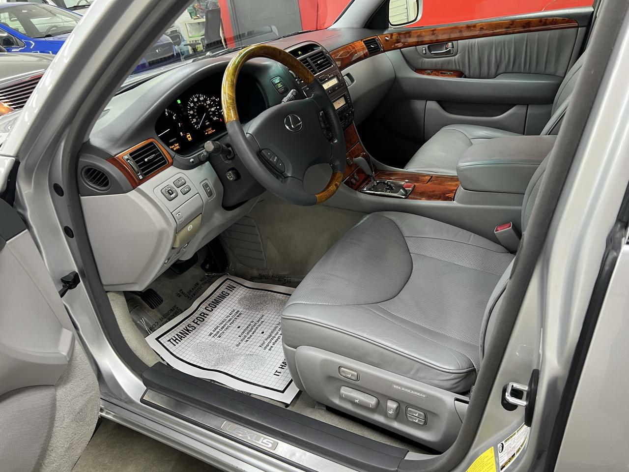 Lexus LS 430 Sedan 2005